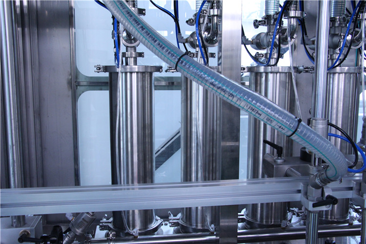 riempitrice di cioccolato